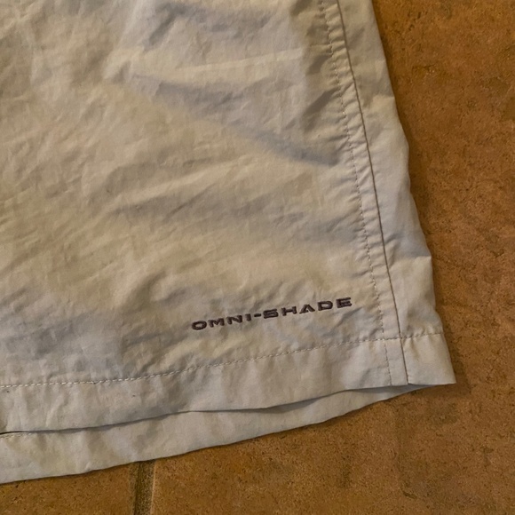 Men’s Columbia shorts - 8 inch  - Medium - Picture 3 of 5